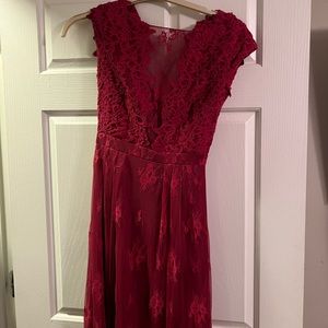 Floor length Lace Monique lhuillier Bridesmaid Formal dress